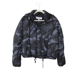 Sebby Cropped Winter Camo Puffer Coat‎ Women's Size Small
